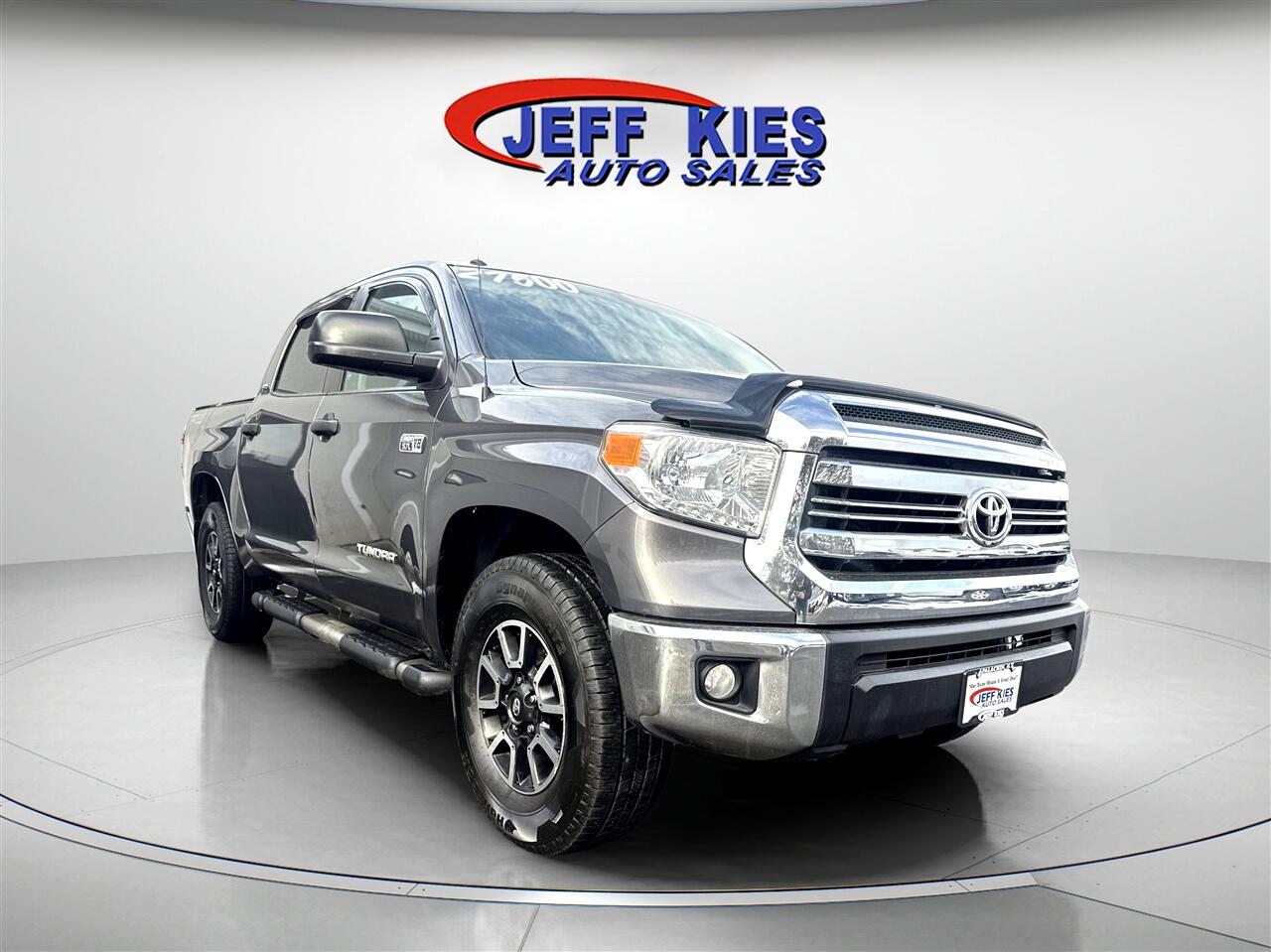 Toyota Tundra 4WD TRD Pro CrewMax 5.5' Bed 5.7L (Natl) 2017