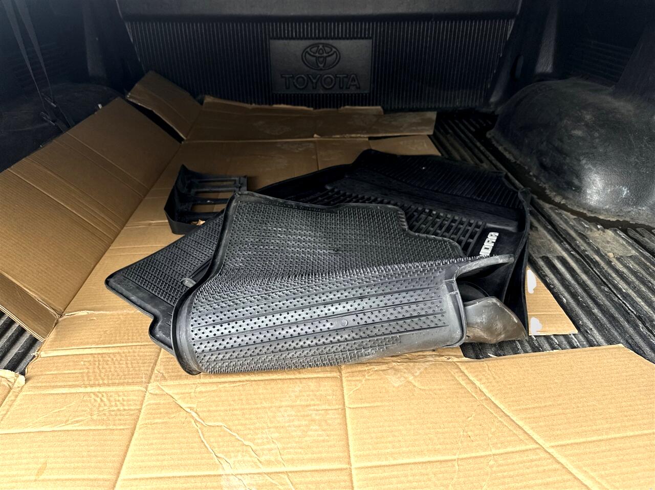 Toyota Tundra 4WD TRD Pro CrewMax 5.5' Bed 5.7L (Natl) 2017