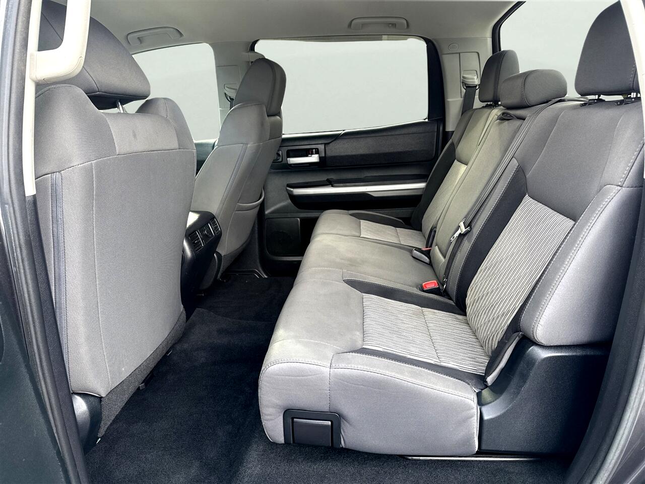 Toyota Tundra 4WD TRD Pro CrewMax 5.5' Bed 5.7L (Natl) 2017