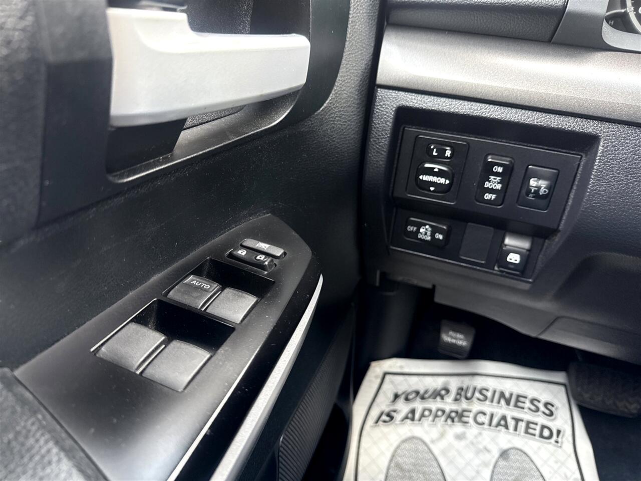 Toyota Tundra 4WD TRD Pro CrewMax 5.5' Bed 5.7L (Natl) 2017