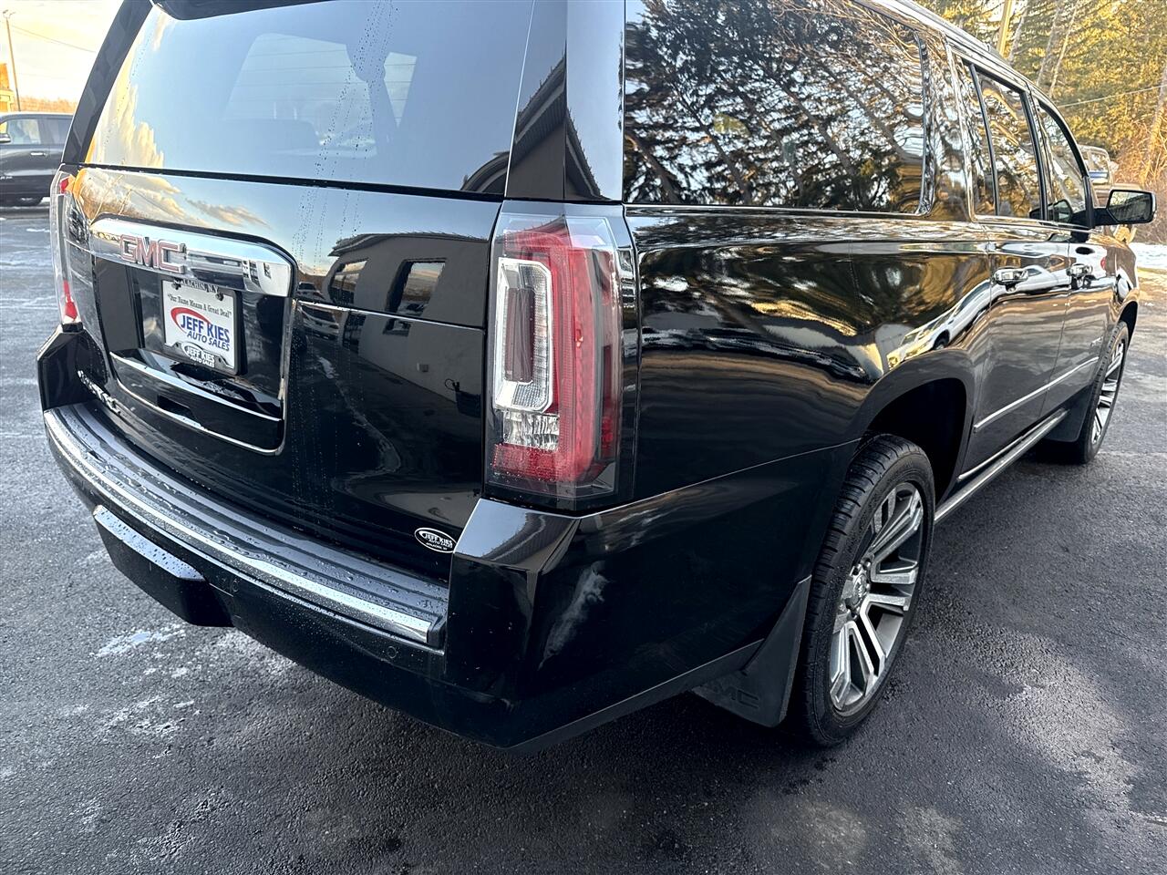 GMC Yukon XL 4WD 4dr Denali 2018