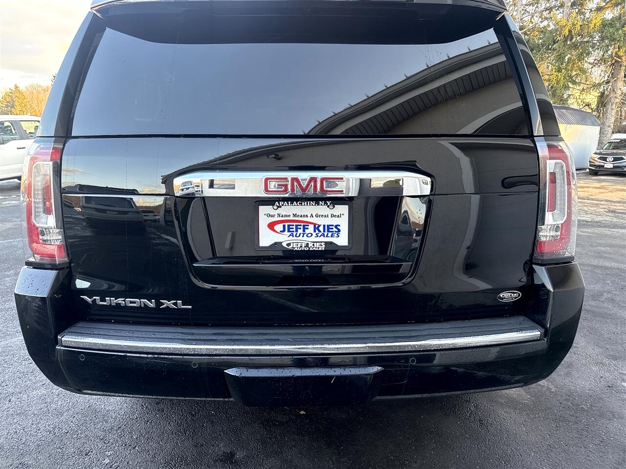 GMC Yukon XL 4WD 4dr Denali 2018