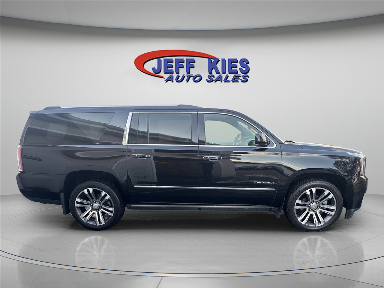 GMC Yukon XL 4WD 4dr Denali 2018