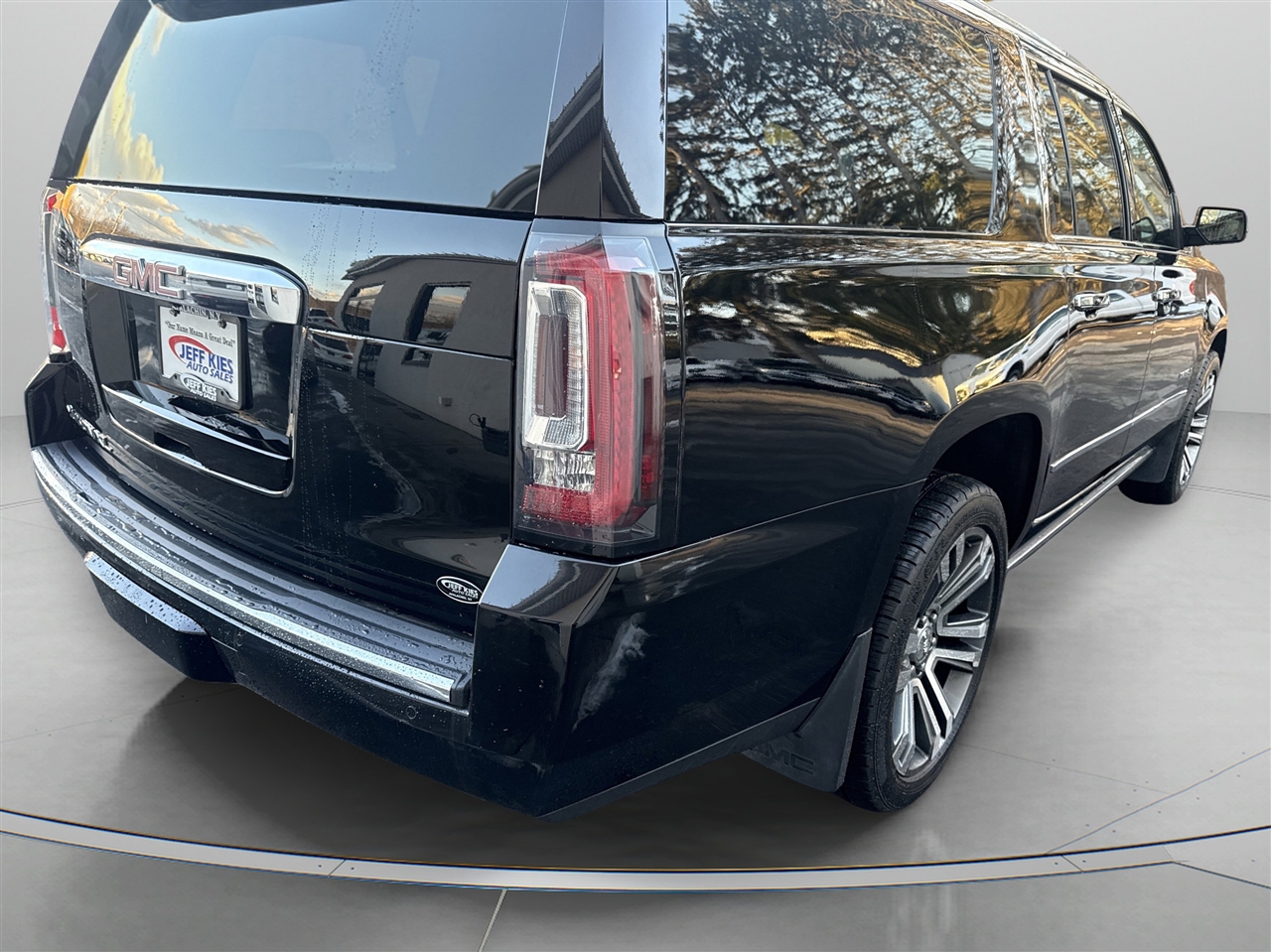 GMC Yukon XL 4WD 4dr Denali 2018
