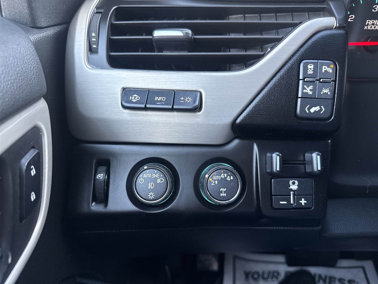 GMC Yukon XL 4WD 4dr Denali 2018