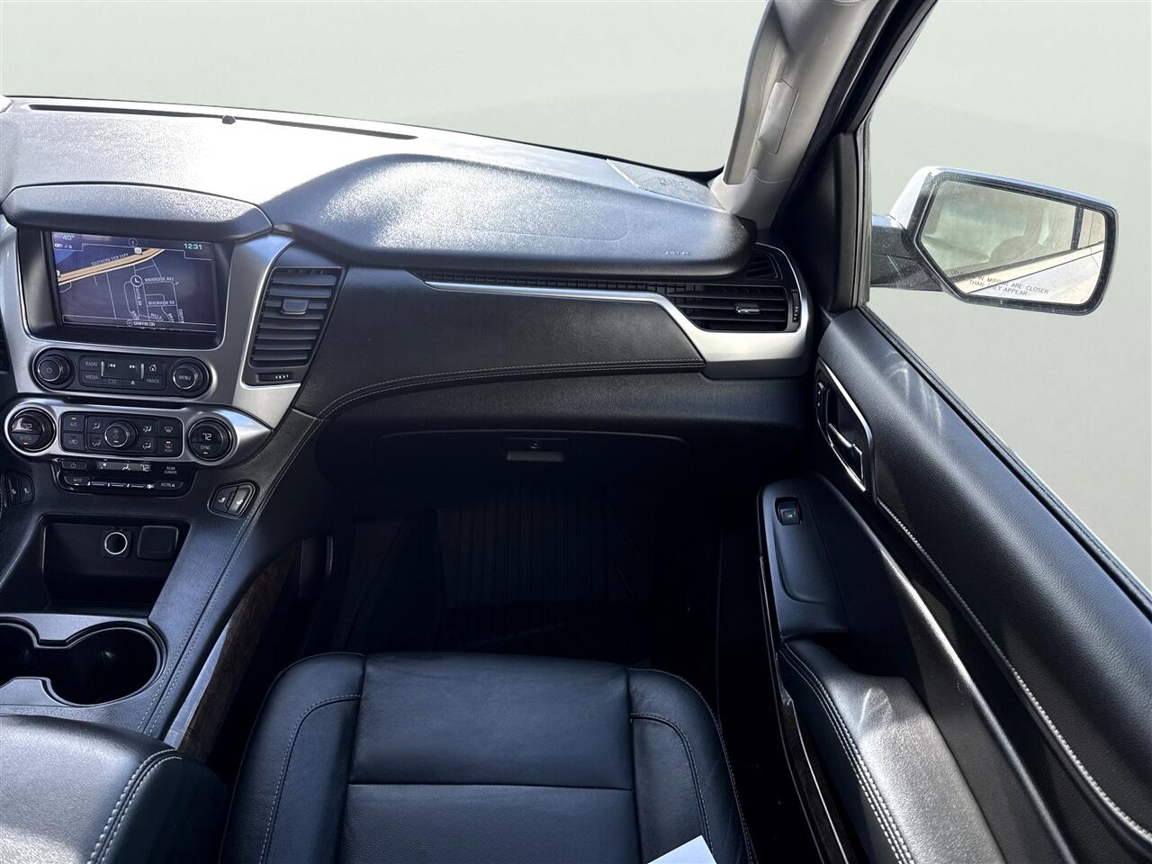 Chevrolet Suburban 4WD 4dr 1500 LT 2019