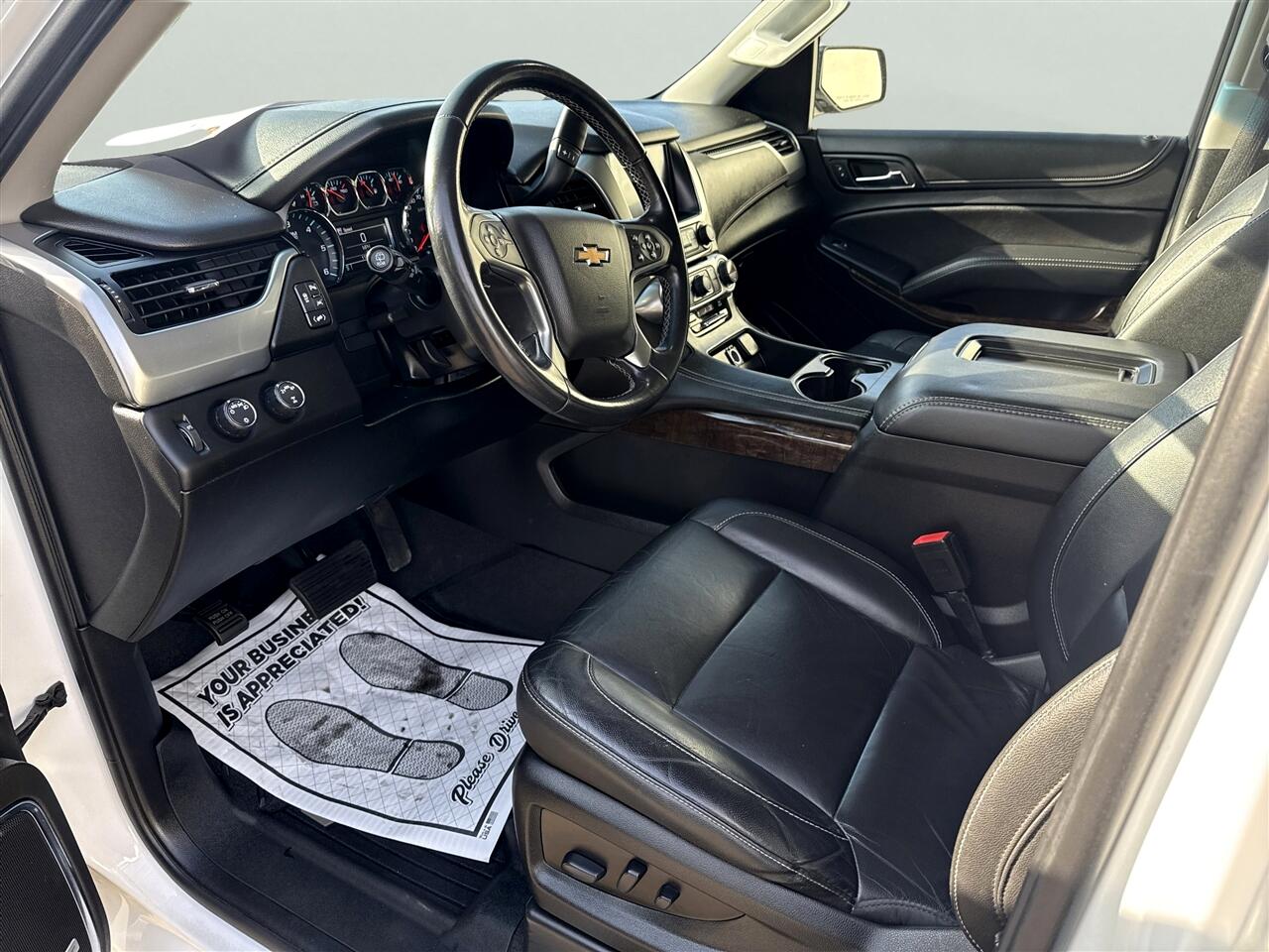 Chevrolet Suburban 4WD 4dr 1500 LT 2019