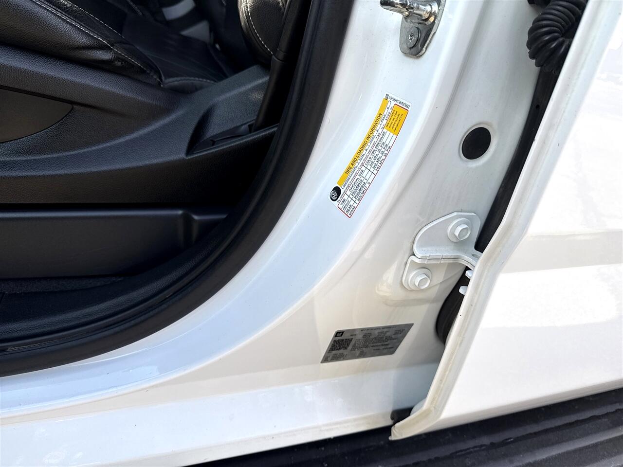 Chevrolet Suburban 4WD 4dr 1500 LT 2019