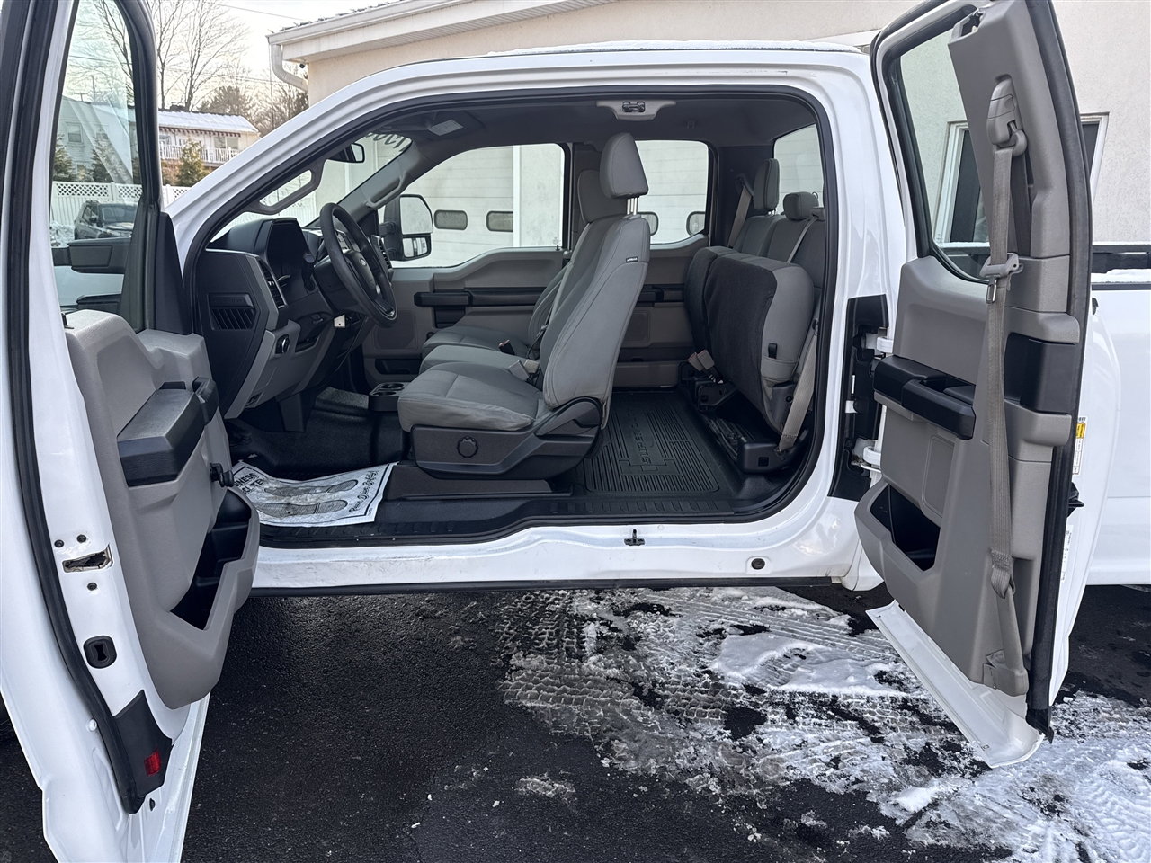 Ford Super Duty F-250 SRW Lariat 2WD SuperCab 8' Box 2019