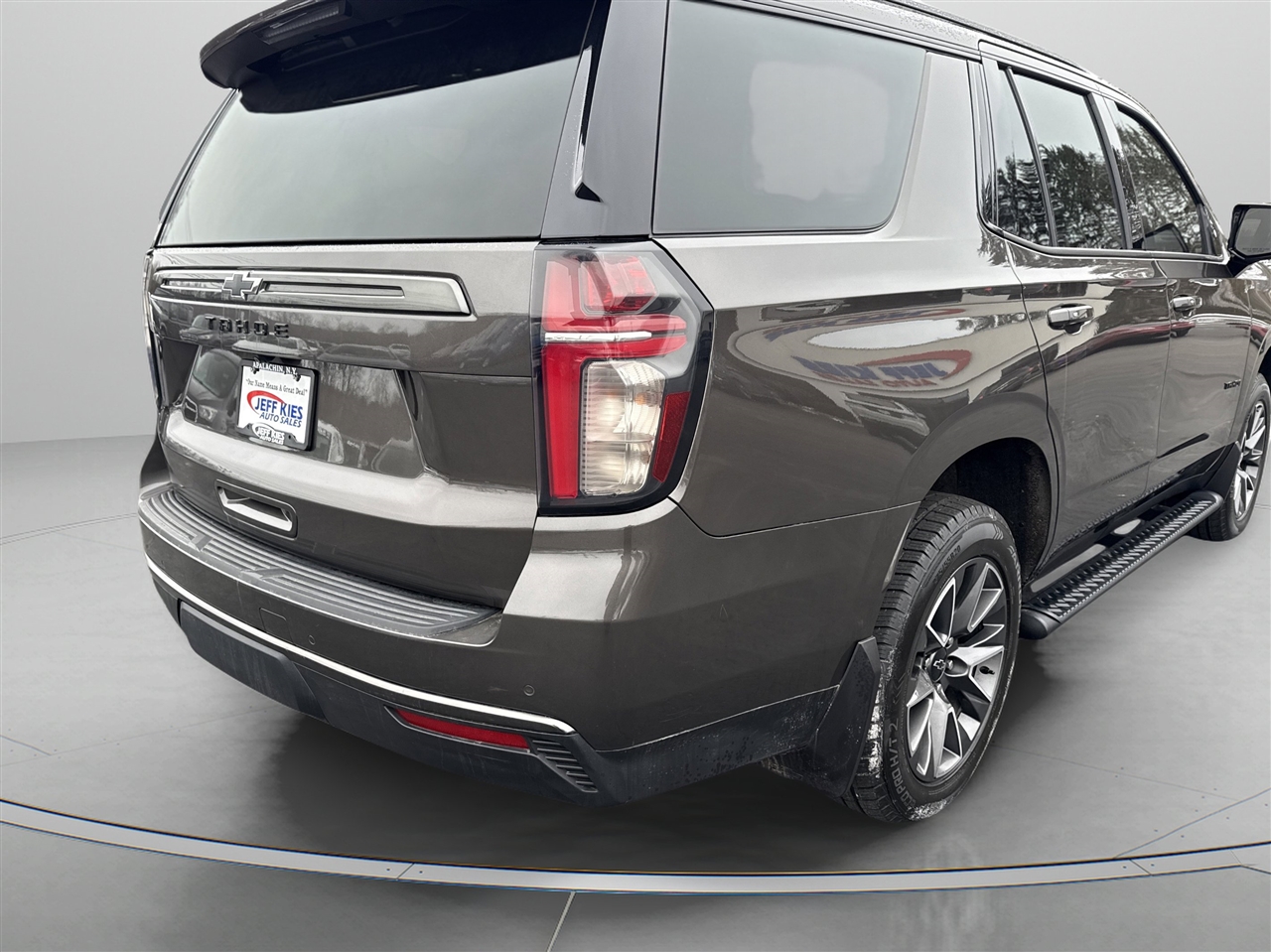 Chevrolet Tahoe 4WD 4dr Z71 2021