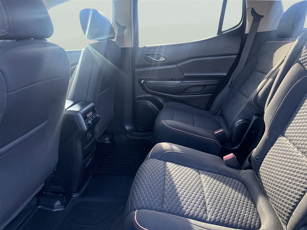 GMC Acadia AWD 4dr SLE w/SLE-2 2019