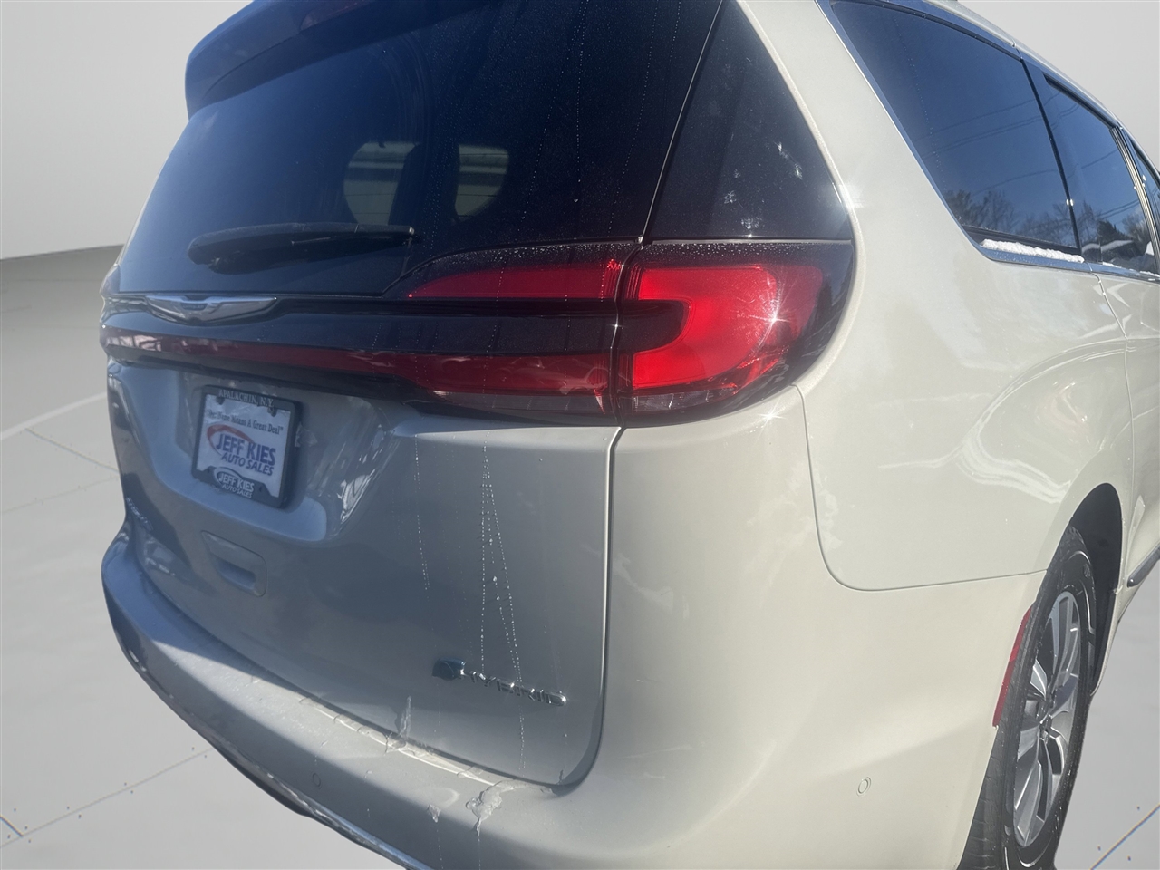 Chrysler Pacifica Hybrid Limited FWD 2021