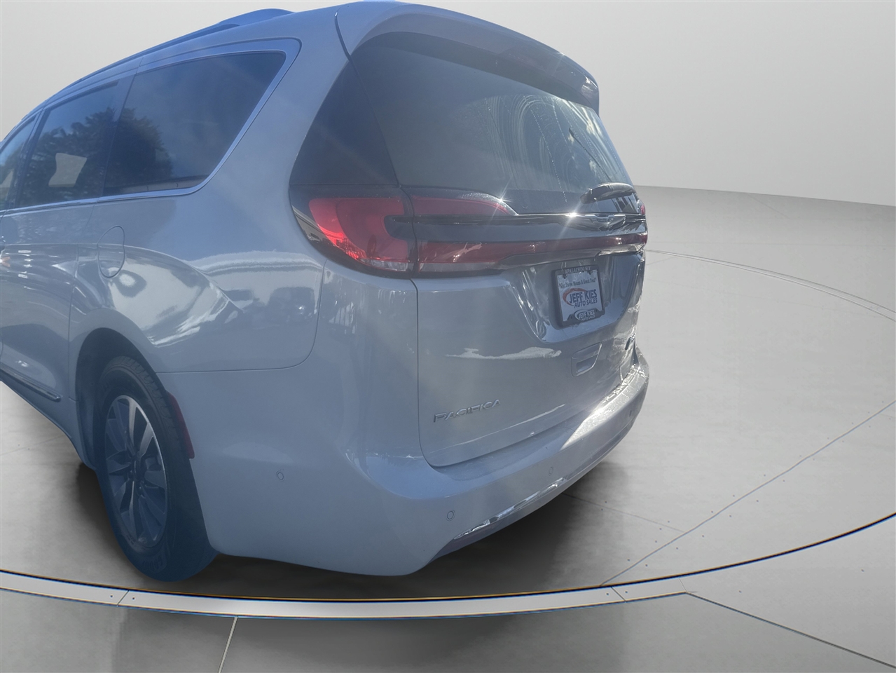 Chrysler Pacifica Hybrid Limited FWD 2021