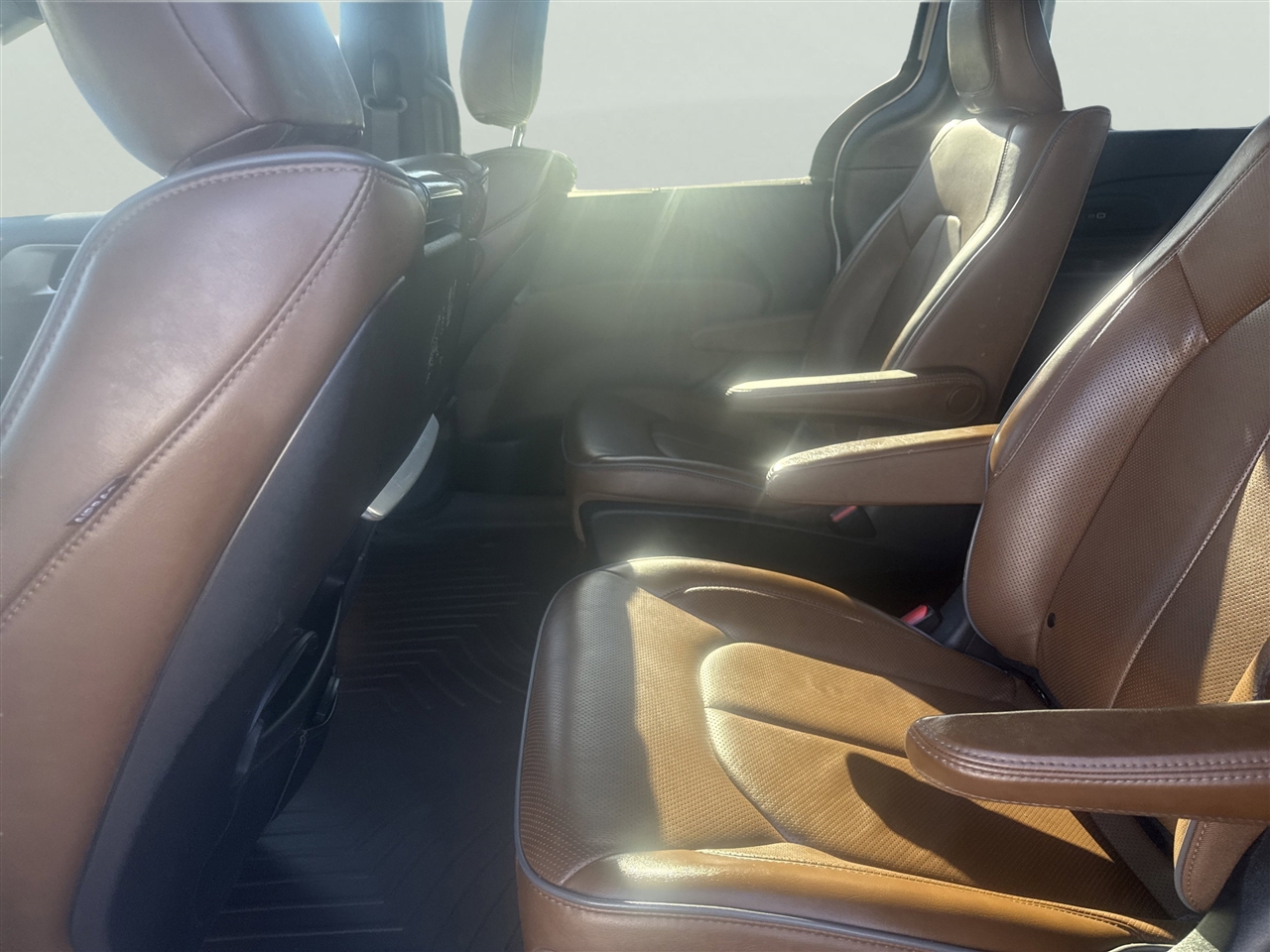 Chrysler Pacifica Hybrid Limited FWD 2021