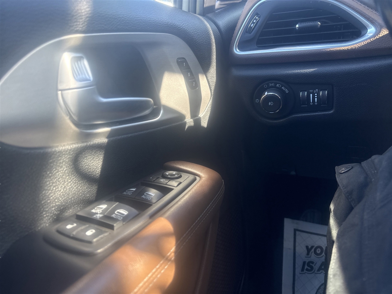 Chrysler Pacifica Hybrid Limited FWD 2021