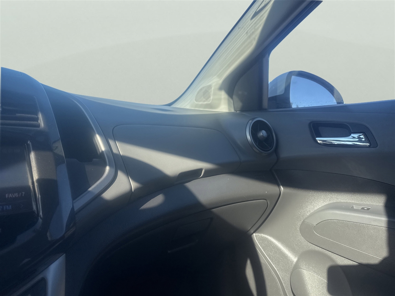 Chevrolet Sonic 5dr HB Auto LTZ 2015