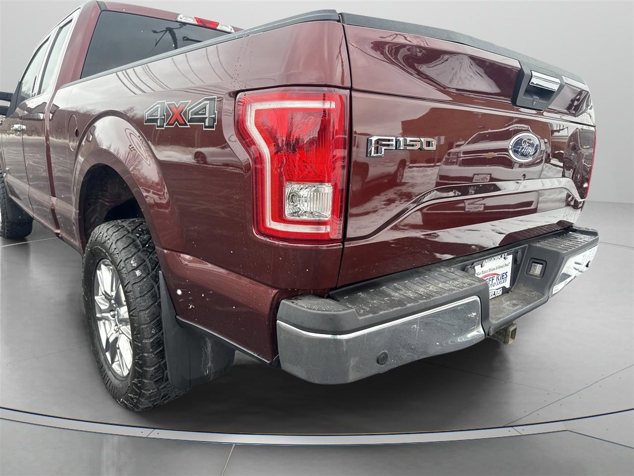 Ford F-150 Lariat 4WD SuperCab 8' Box 2017