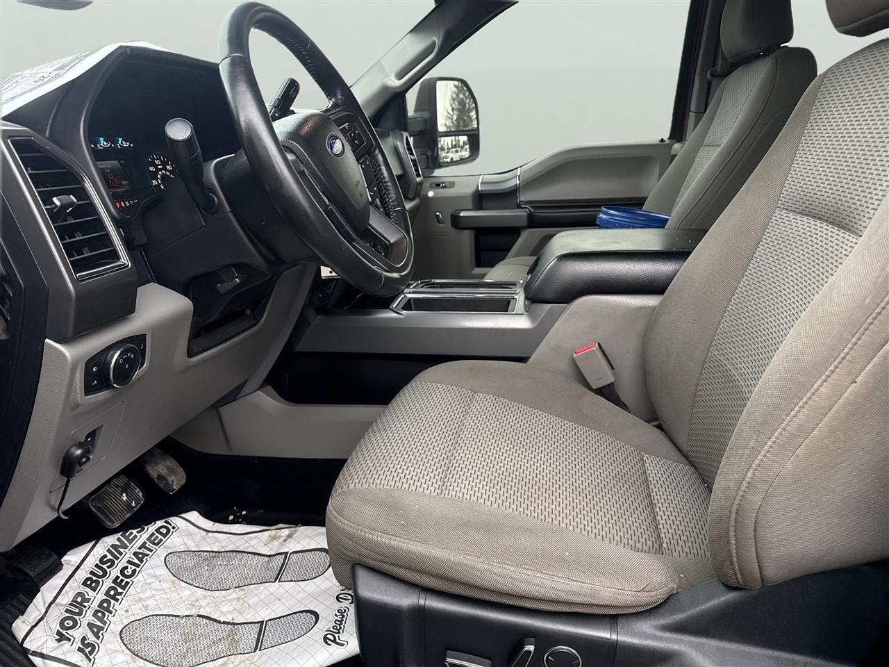 Ford F-150 Lariat 4WD SuperCab 8' Box 2017