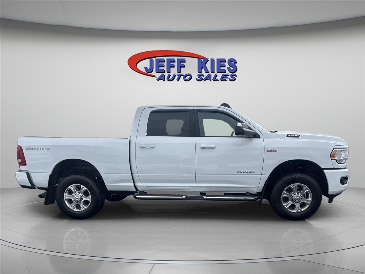 RAM 2500 Big Horn 4x4 Crew Cab 6'4" Box 2022