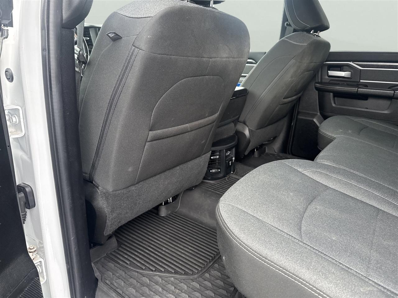 RAM 2500 Big Horn 4x4 Crew Cab 6'4" Box 2022