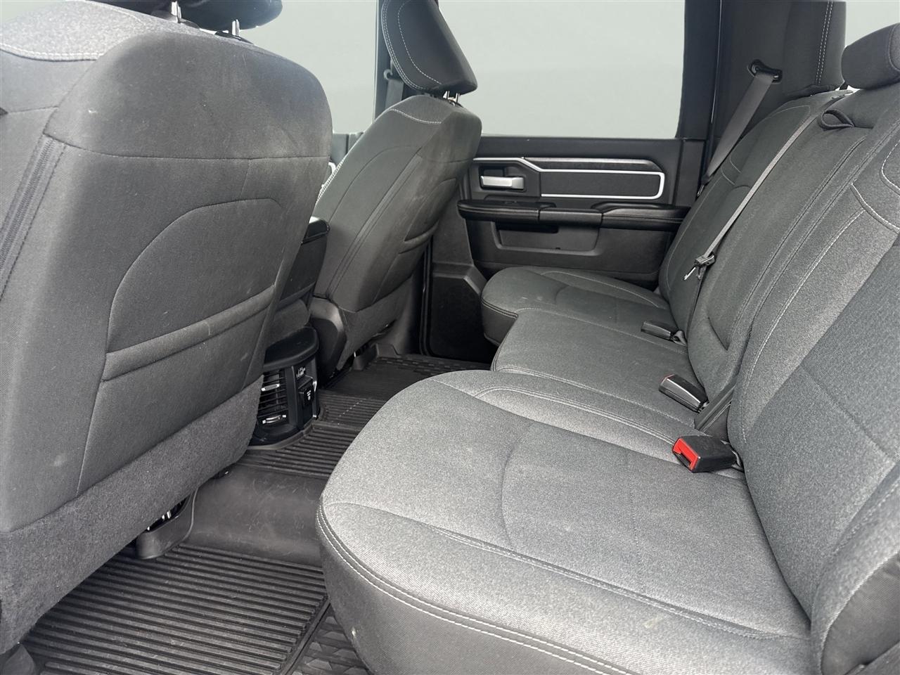 RAM 2500 Big Horn 4x4 Crew Cab 6'4" Box 2022