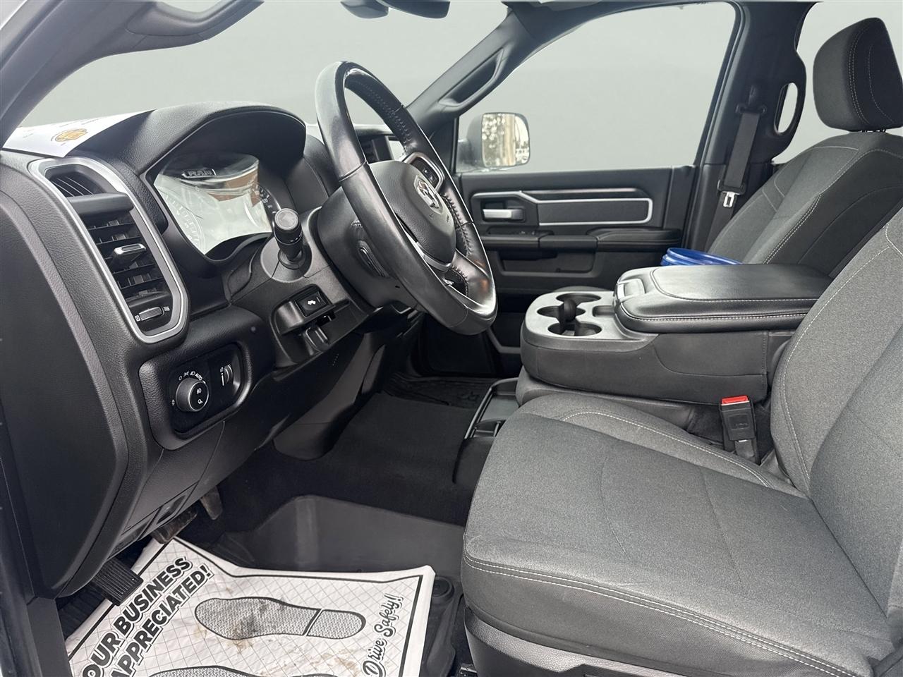 RAM 2500 Big Horn 4x4 Crew Cab 6'4" Box 2022