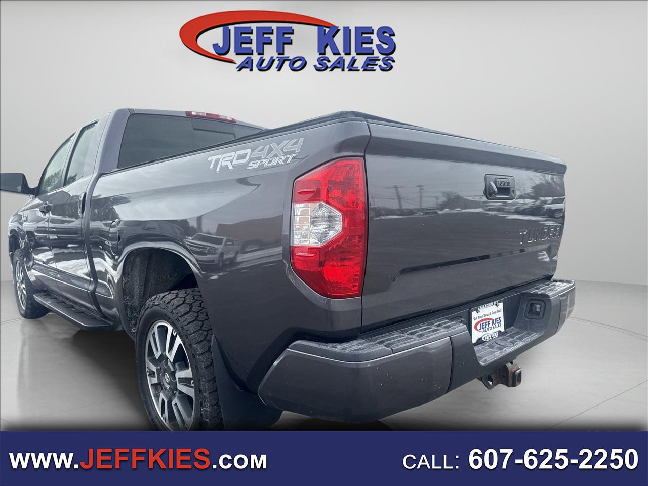 2020 Toyota Tundra 4WD SR Double Cab 6.5' Bed 5.7L (Natl)