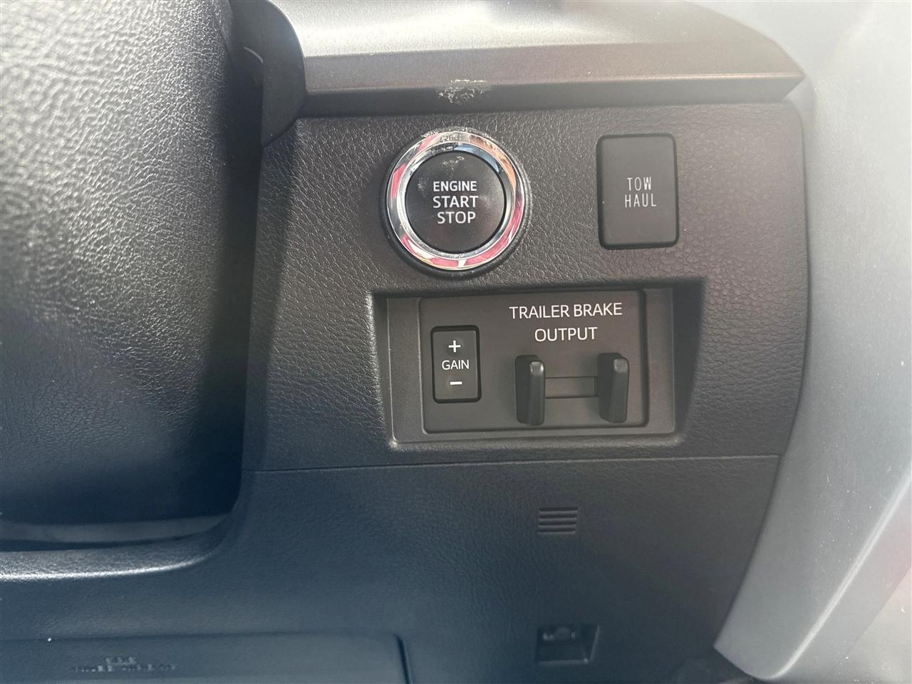 Toyota Tundra 4WD TRD Pro Double Cab 6.5' Bed 5.7L (Natl) 2020