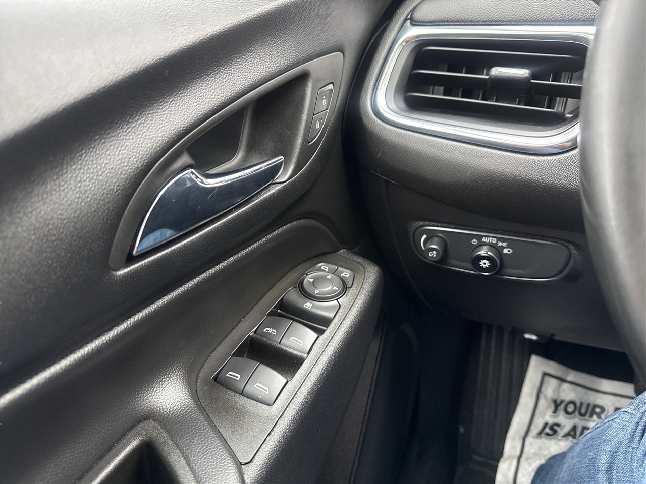 Chevrolet Equinox AWD 4dr LT w/1LT 2023