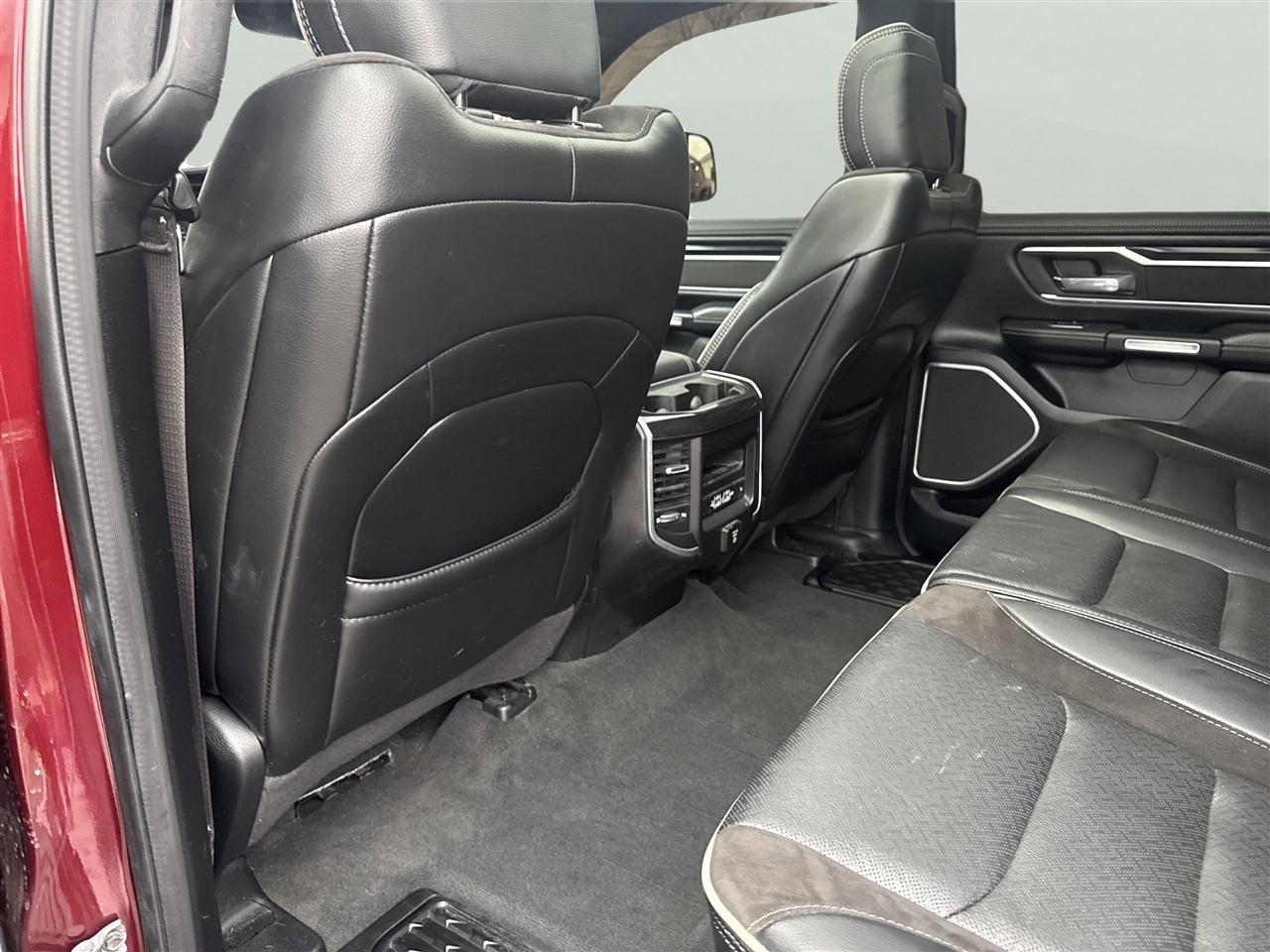 RAM 1500 Laramie 4x4 Crew Cab 5'7" Box 2020