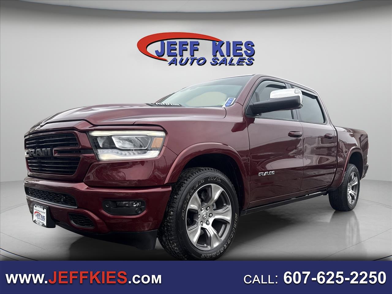 2020 RAM 1500 Laramie 4x4 Crew Cab 5'7" Box