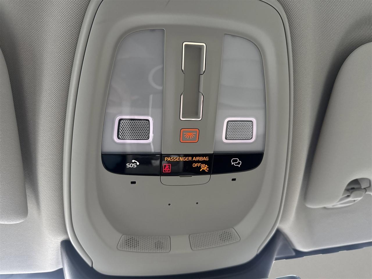 Volvo S60 B5 FWD Plus Dark Theme 2023