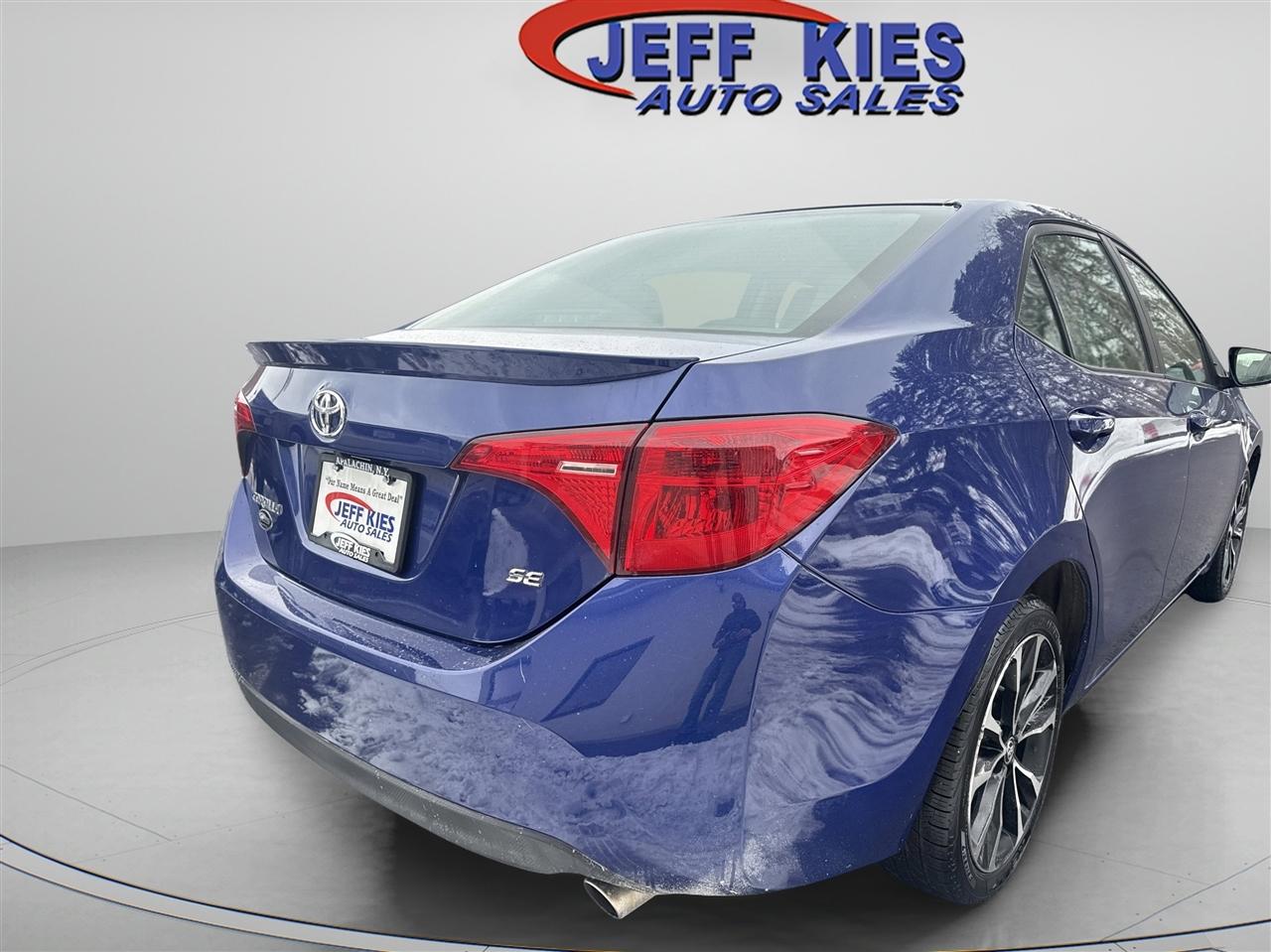 Toyota Corolla XLE CVT (Natl) 2019