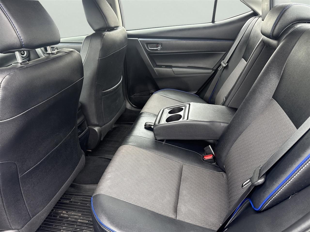 Toyota Corolla XLE CVT (Natl) 2019