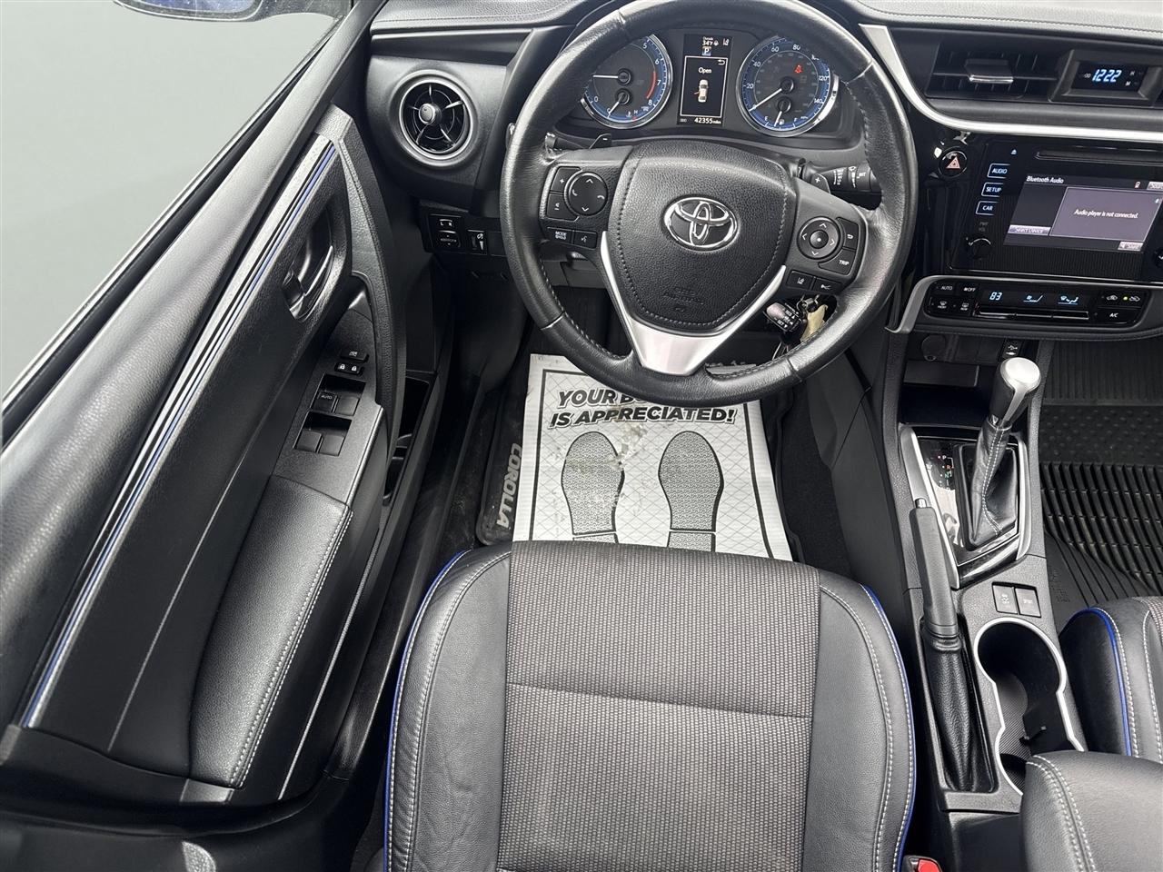 Toyota Corolla XLE CVT (Natl) 2019