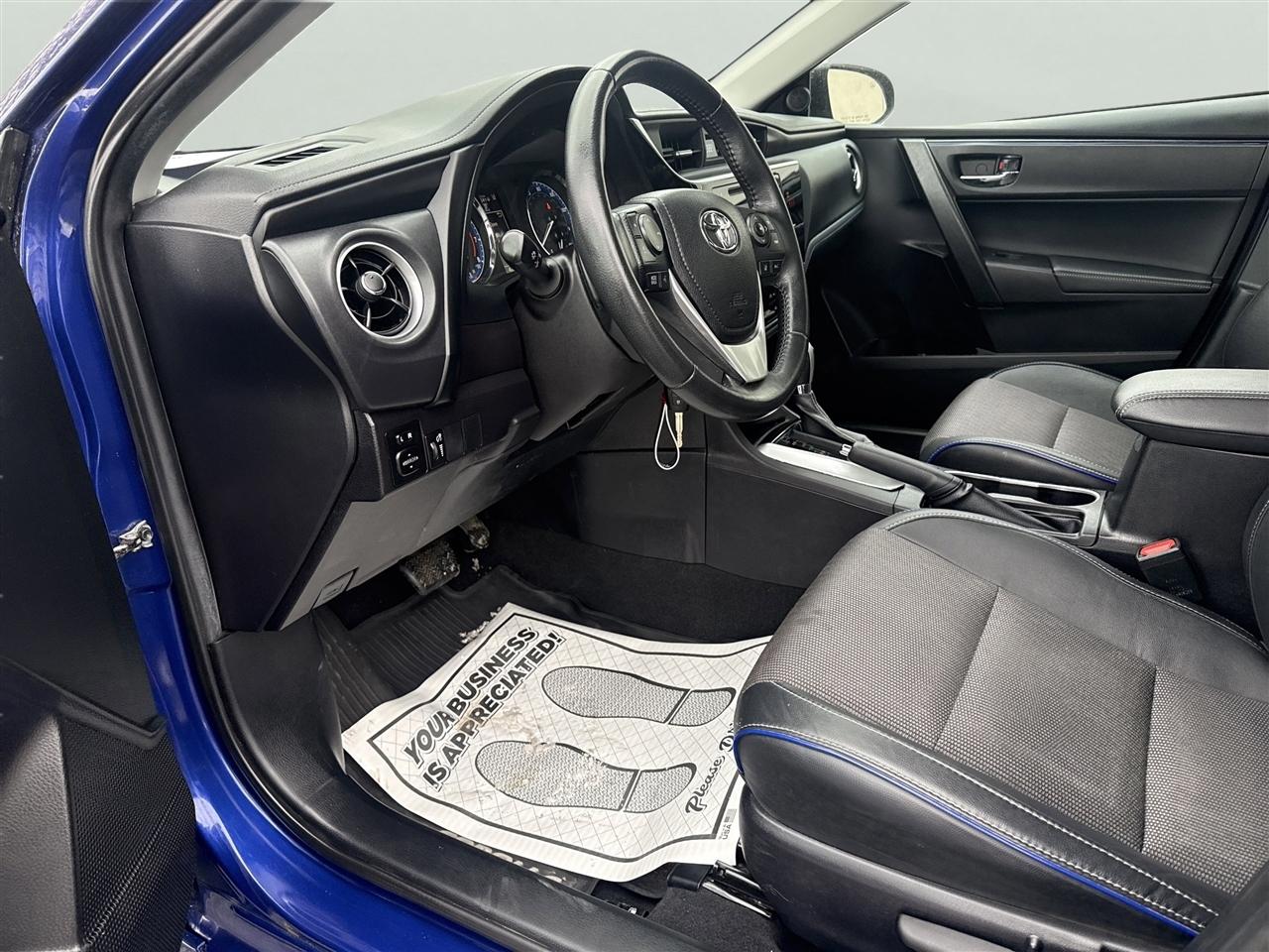 Toyota Corolla XLE CVT (Natl) 2019