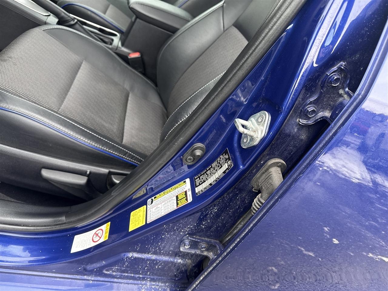 Toyota Corolla XLE CVT (Natl) 2019