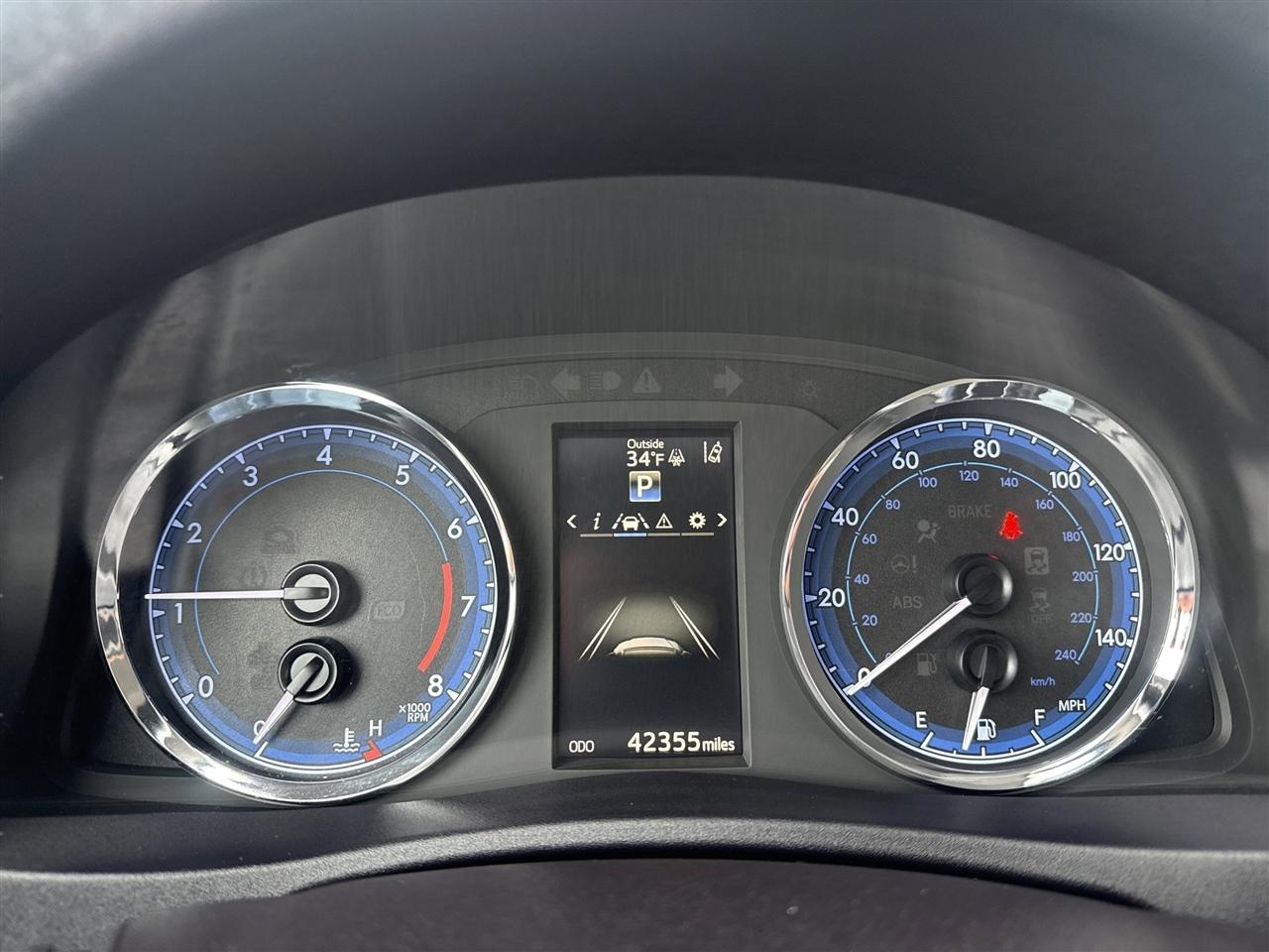 Toyota Corolla XLE CVT (Natl) 2019