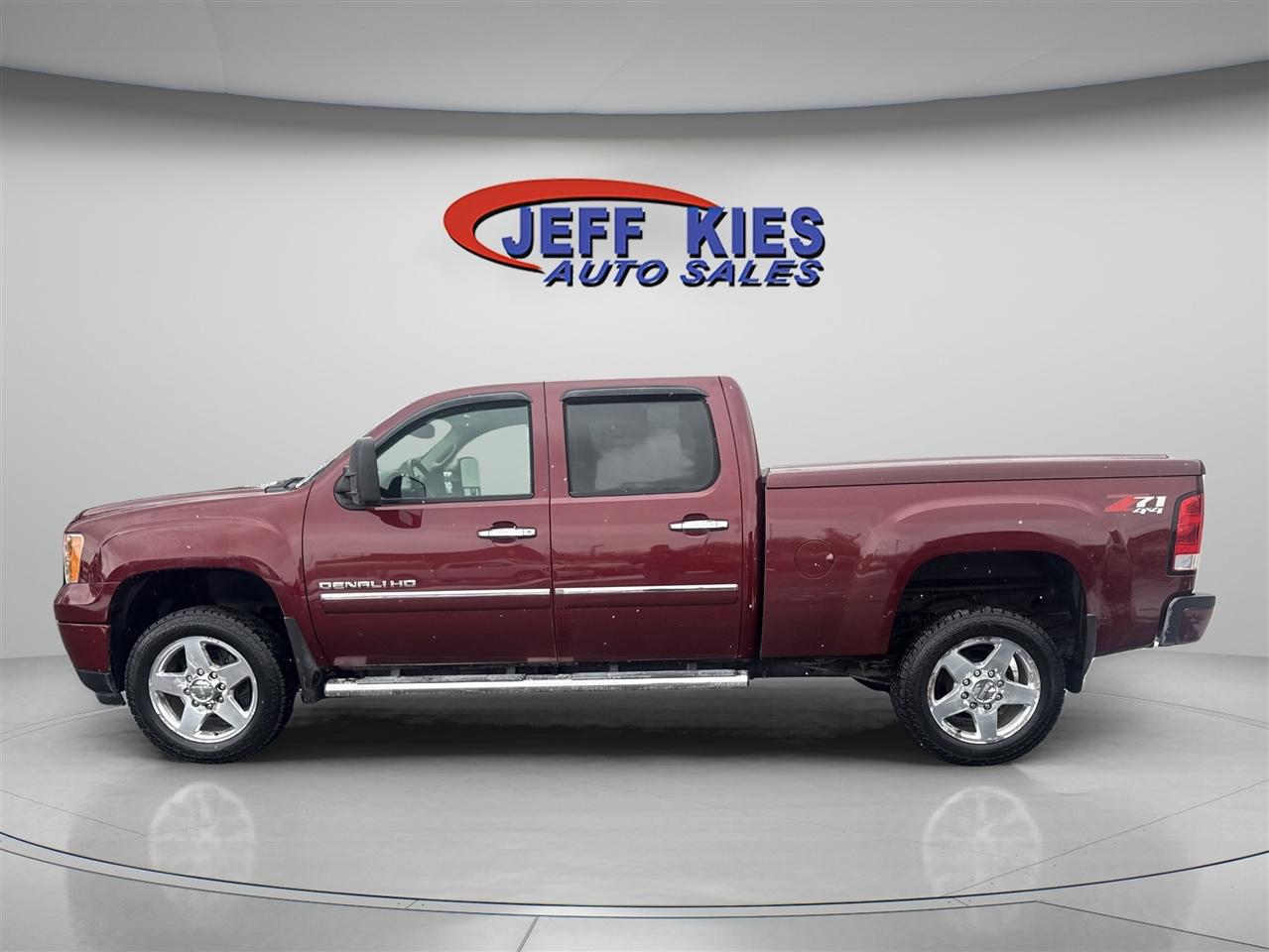 GMC Sierra 2500HD 4WD Crew Cab 153.7" Denali 2014
