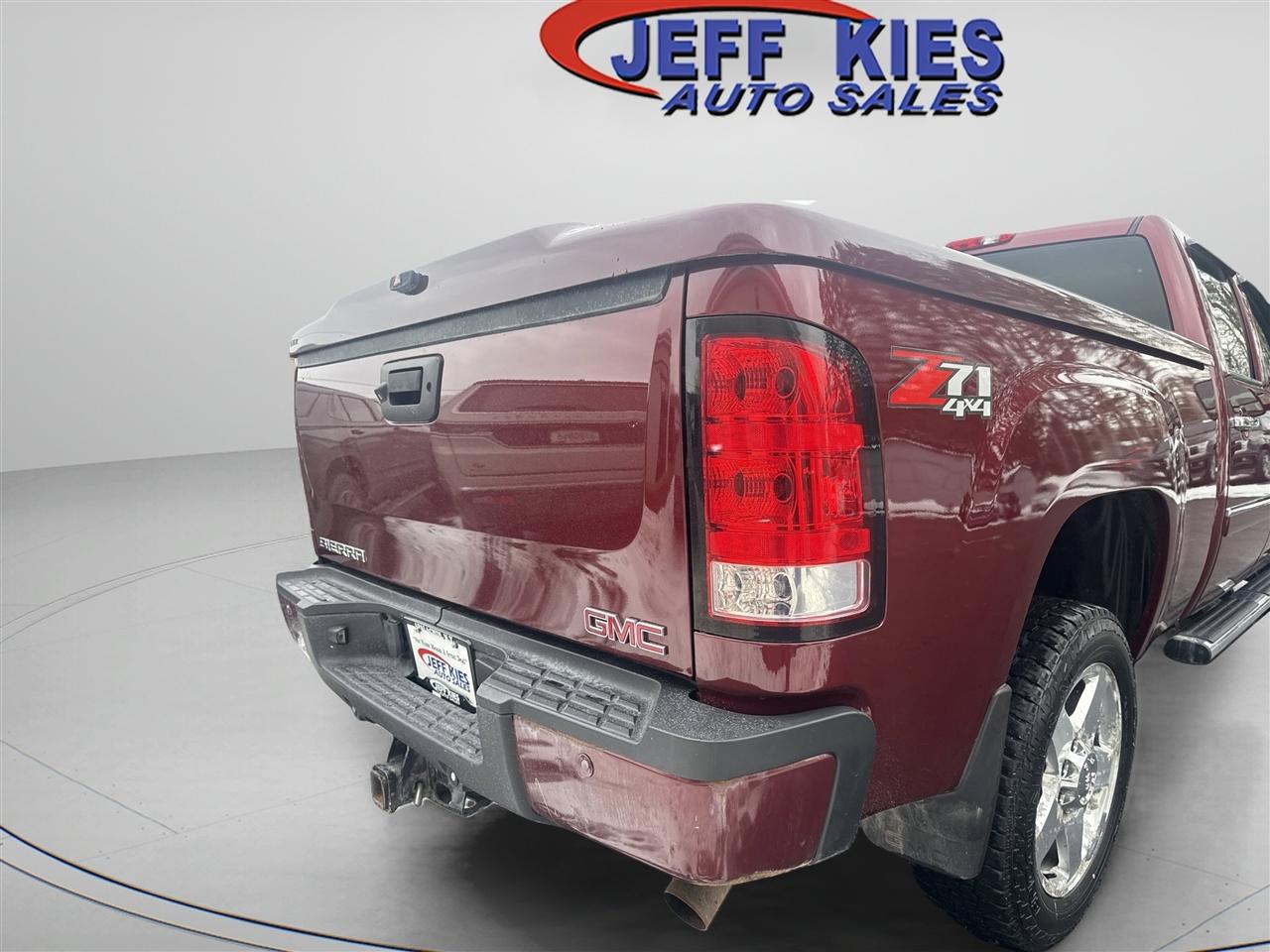 GMC Sierra 2500HD 4WD Crew Cab 153.7" Denali 2014