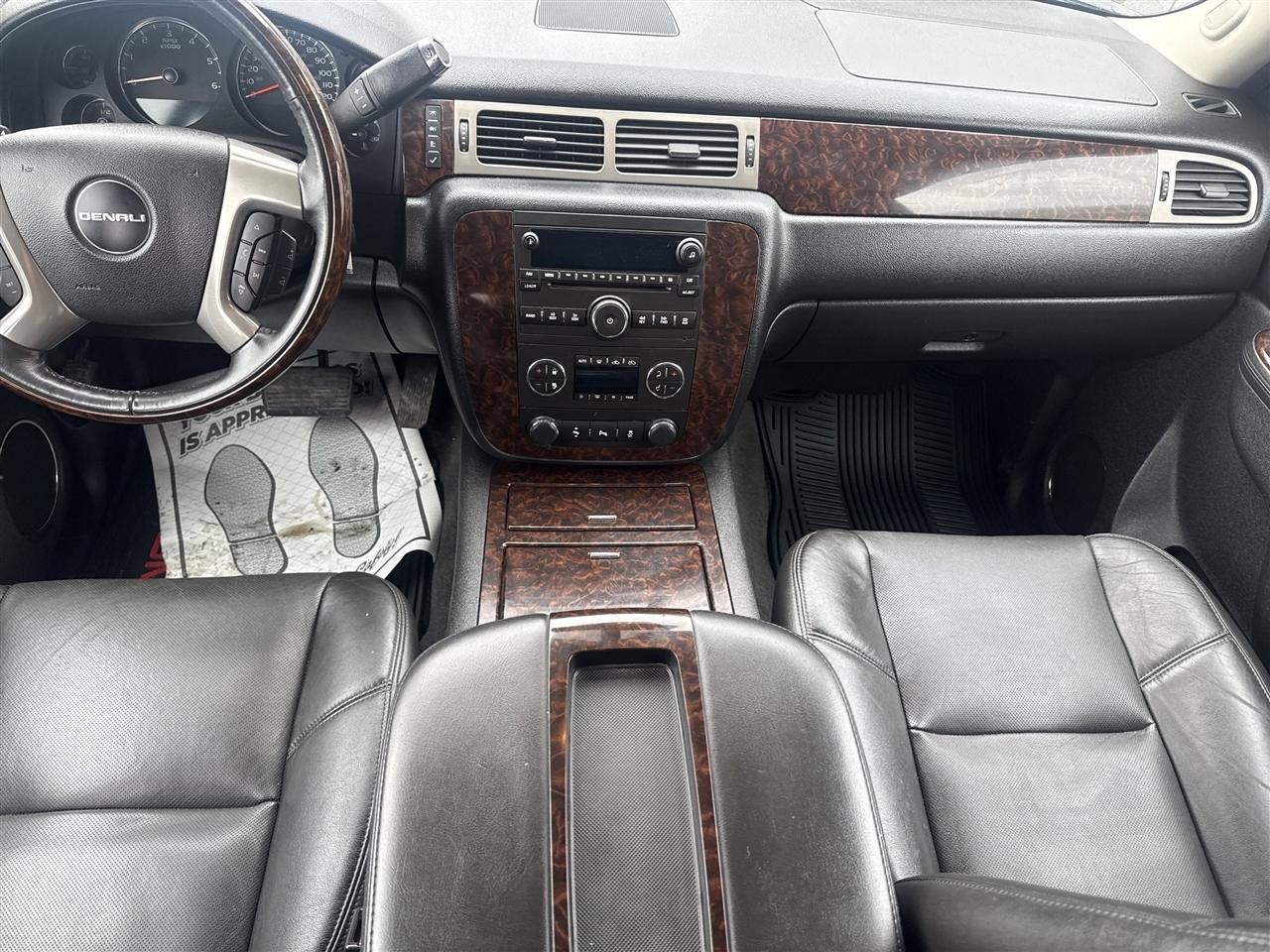 GMC Sierra 2500HD 4WD Crew Cab 153.7" Denali 2014