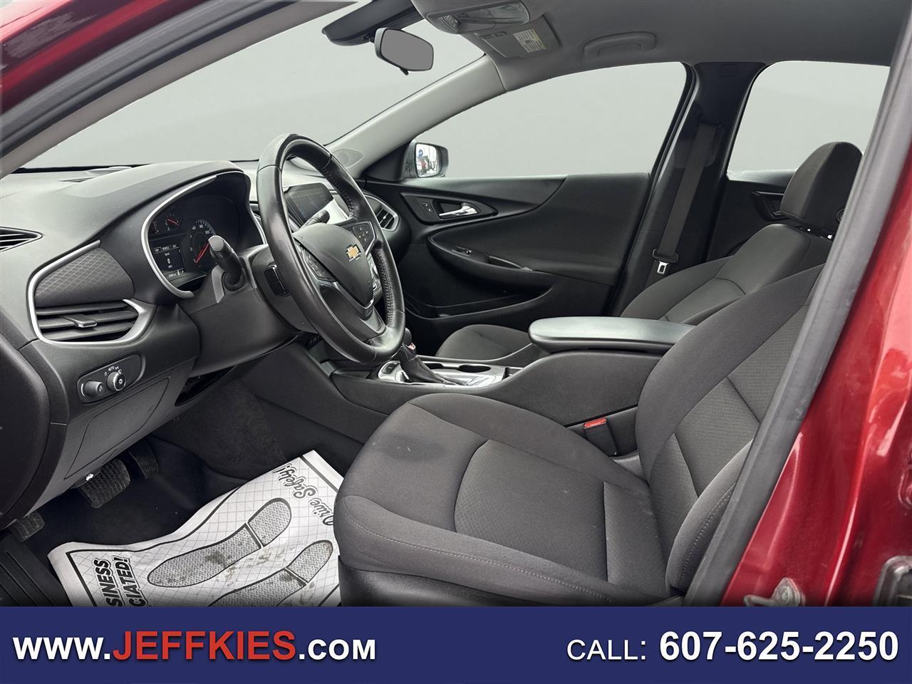 2021 Chevrolet Malibu 4dr Sdn RS