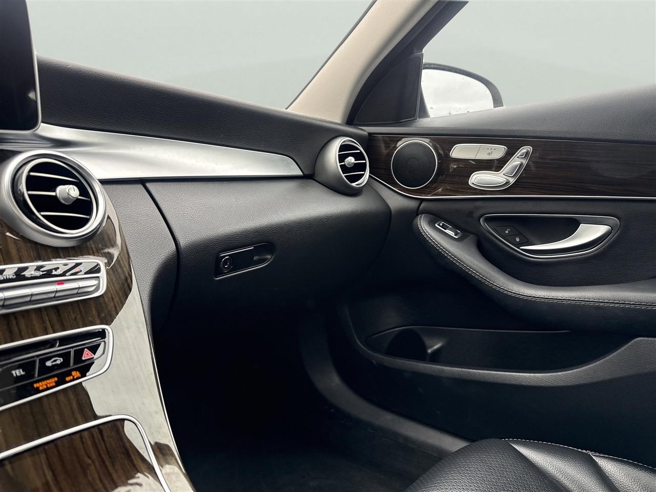 Mercedes-Benz C-Class 4dr Sdn C 300 4MATIC 2016