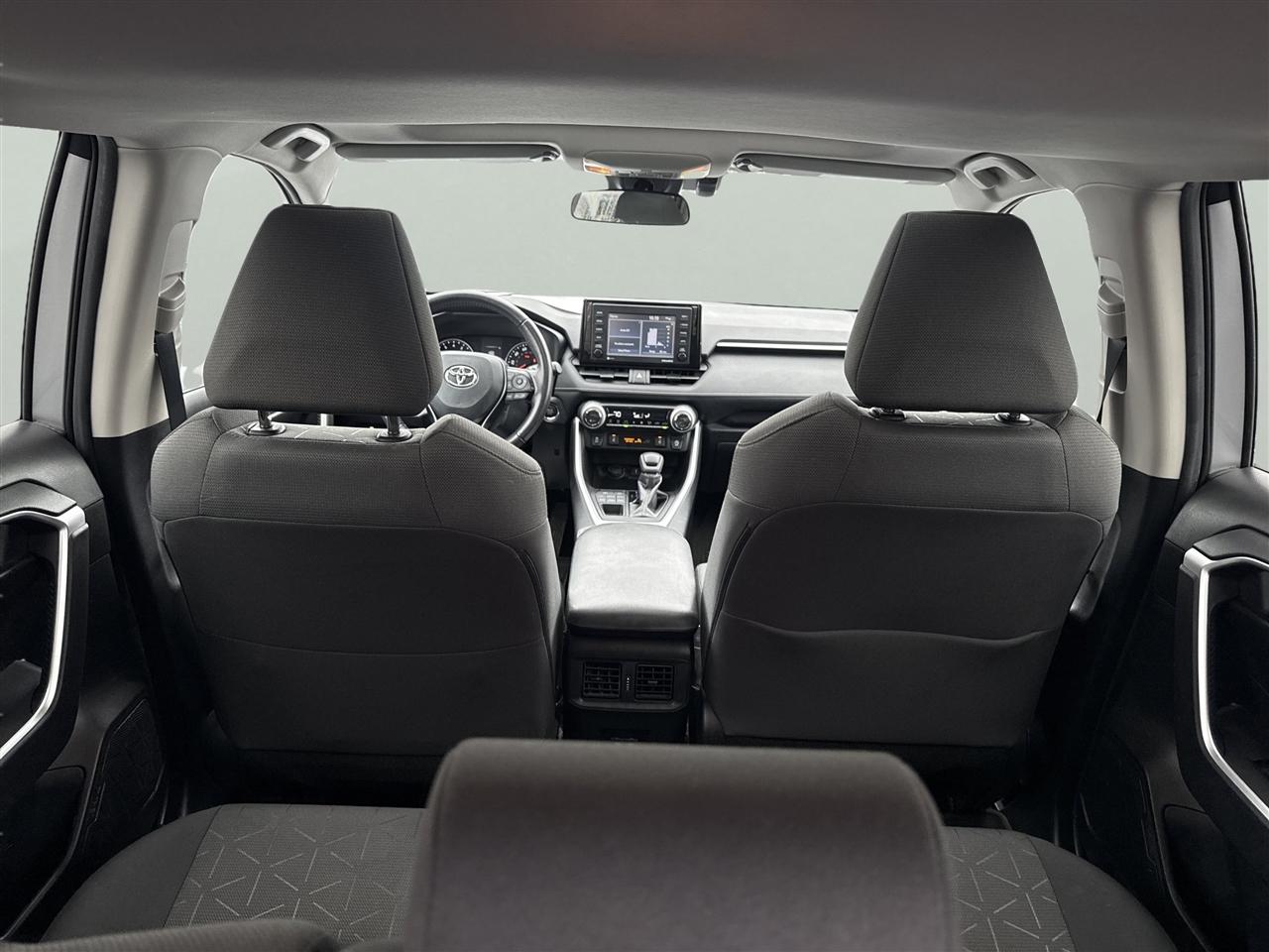 Toyota RAV4 XLE AWD (Natl) 2020