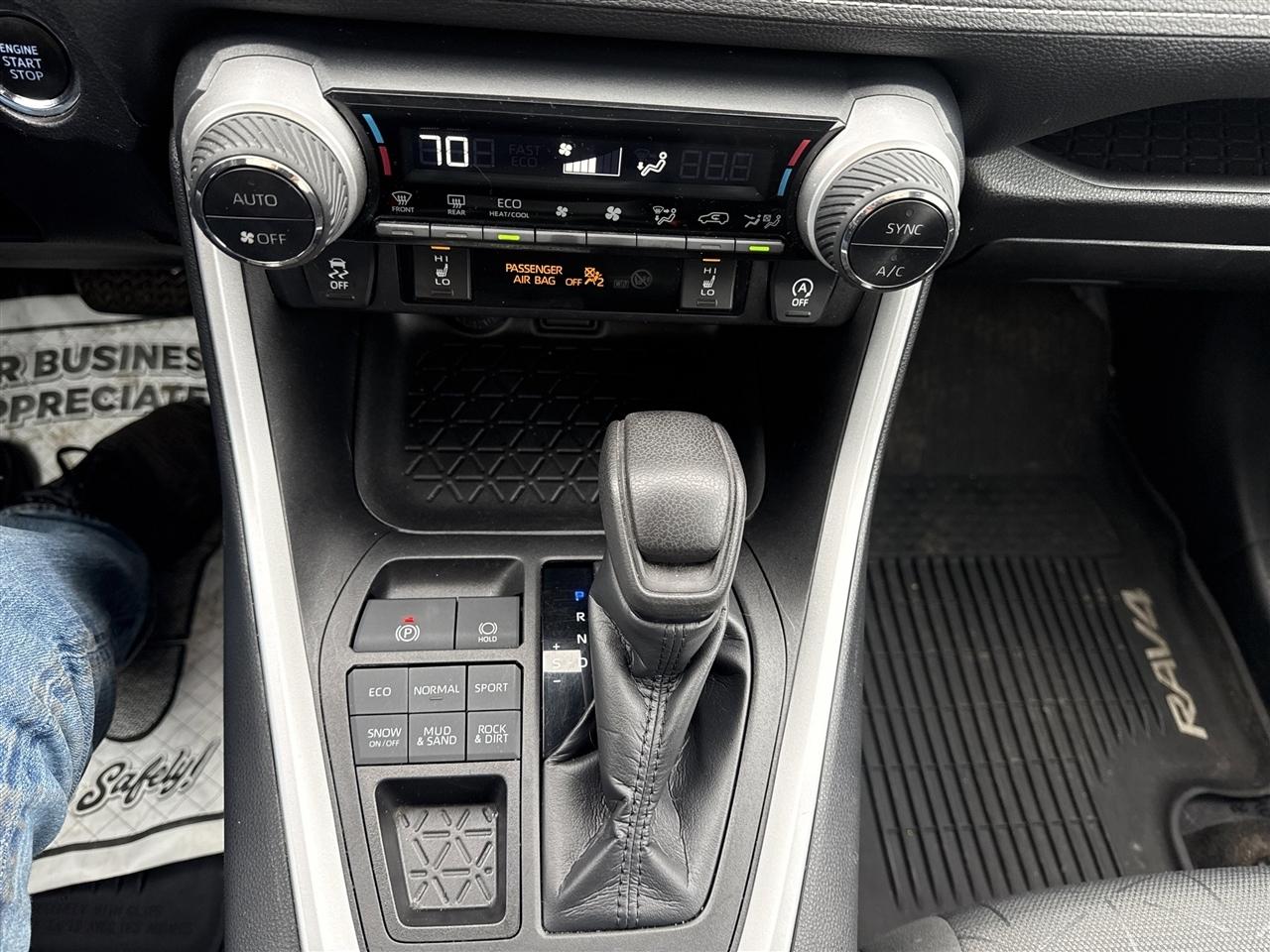 Toyota RAV4 XLE AWD (Natl) 2020