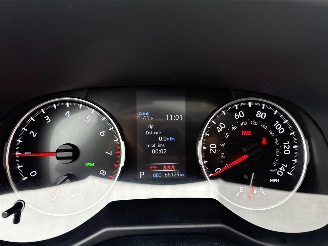 Toyota RAV4 XLE AWD (Natl) 2020