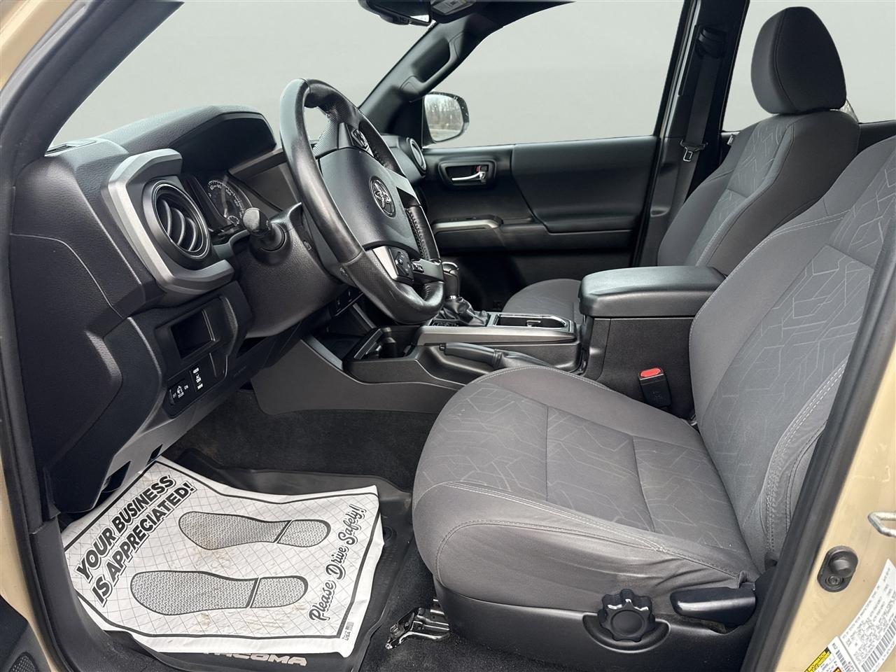 Toyota Tacoma 4WD Double Cab V6 MT TRD Off Road (Natl) 2016