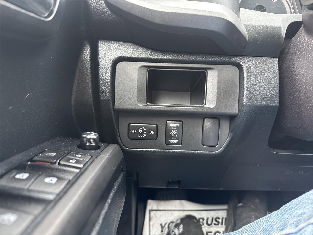 Toyota Tacoma 4WD Double Cab V6 MT TRD Off Road (Natl) 2016