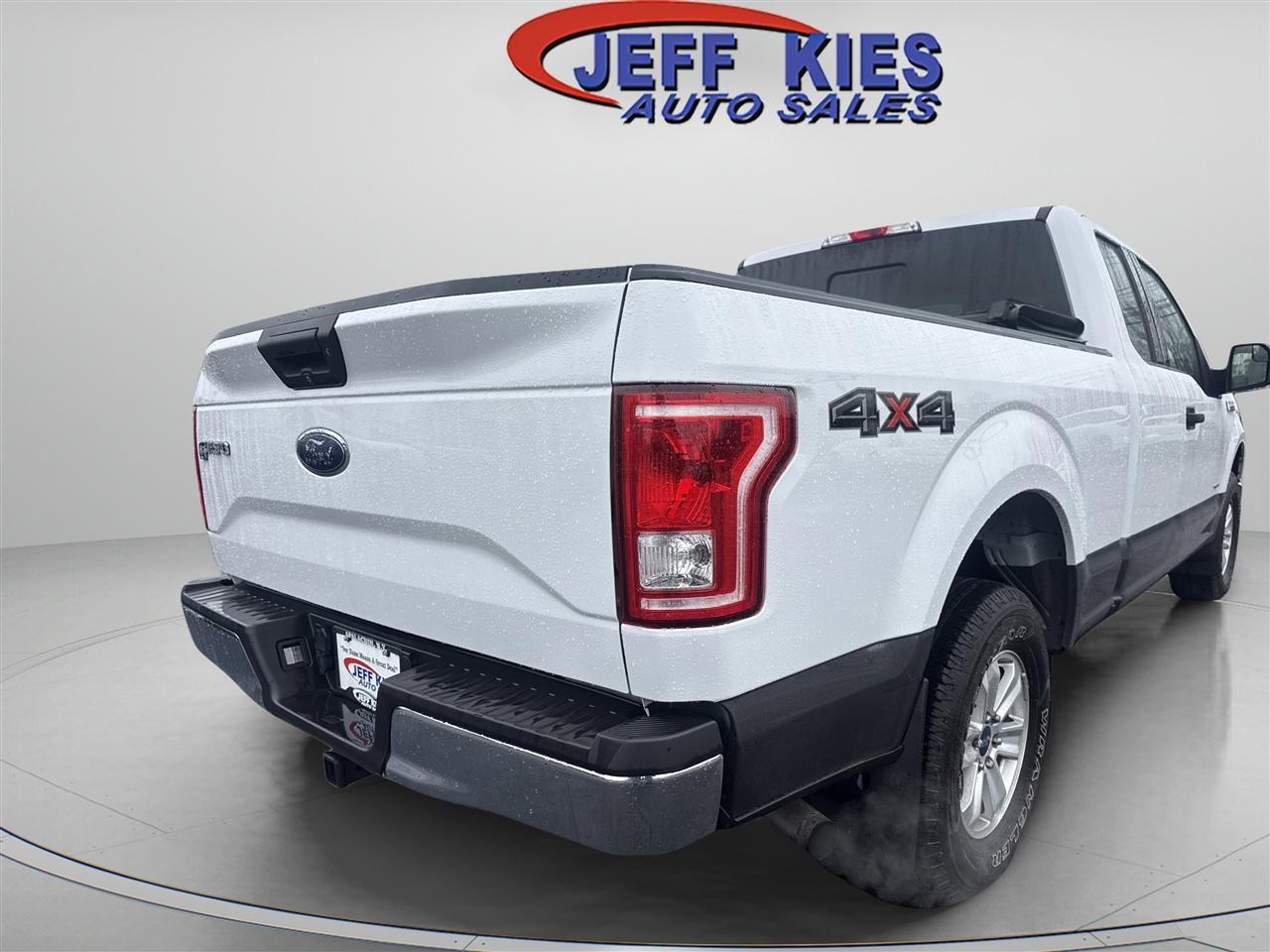 Ford F-150 Lariat 4WD SuperCab 8' Box 2017