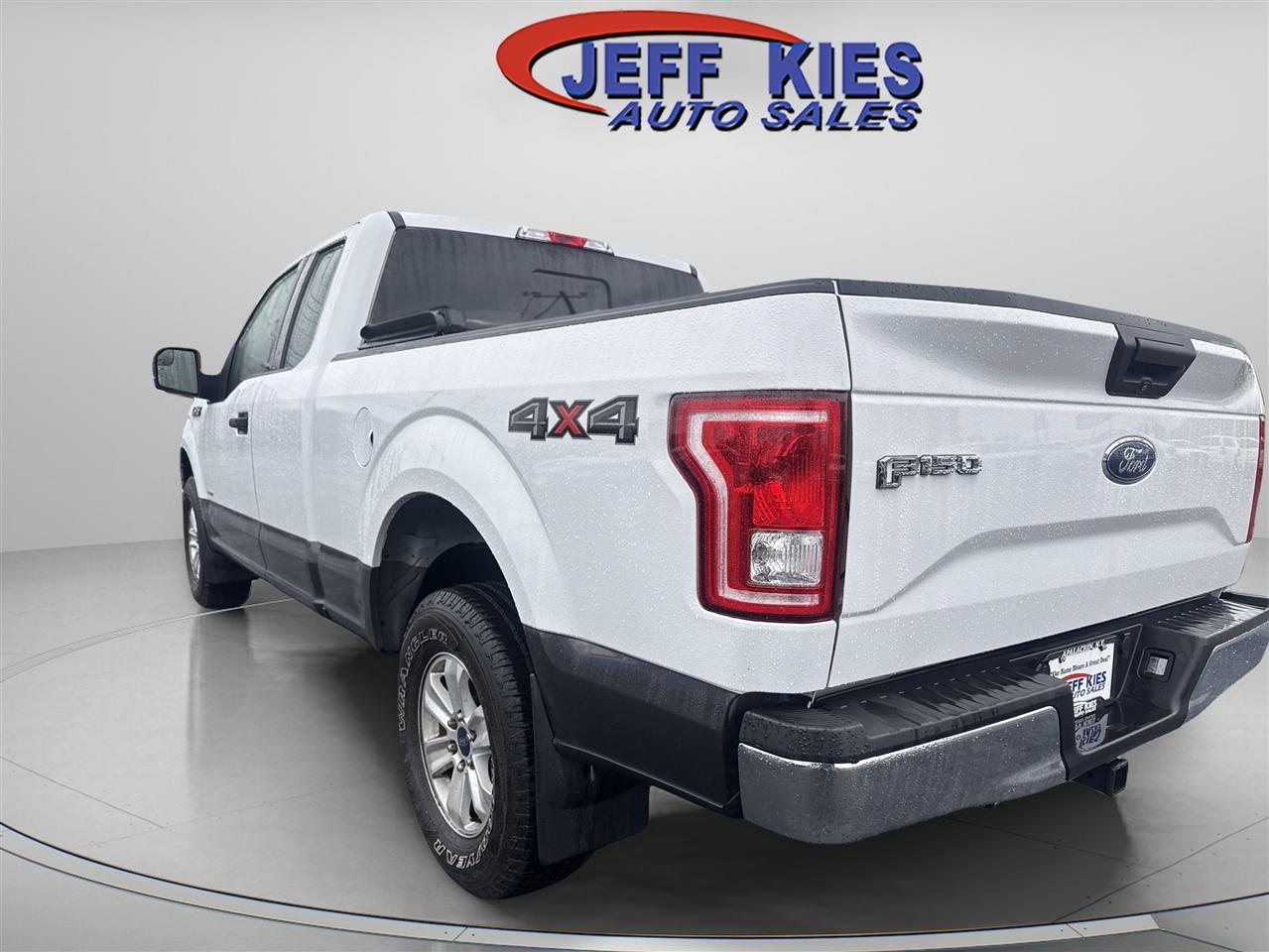 Ford F-150 Lariat 4WD SuperCab 8' Box 2017